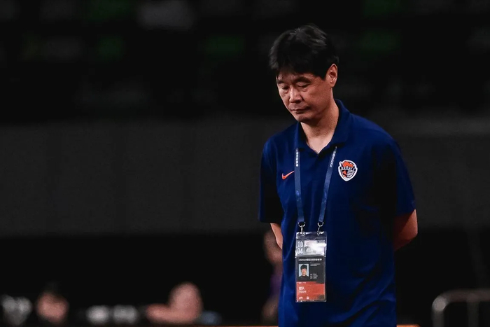 开云集团-泰山队紧急换帅，三大潜在人选，一人呼声最高，另一人最具冲冠潜力|韩天宇|韩鹏|李霄鹏|山东泰山|陈泽仕_新浪体育_新浪新闻